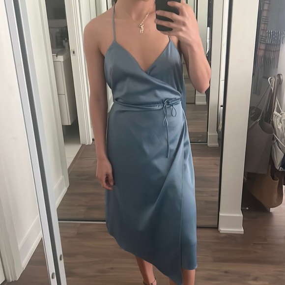 Blue silky summer dress - Picture 2 of 3